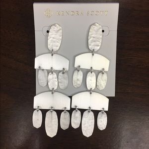 NWT - Kendra Scott Earrings